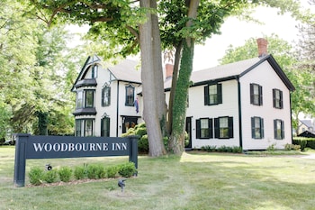 Woodbourne Inn
