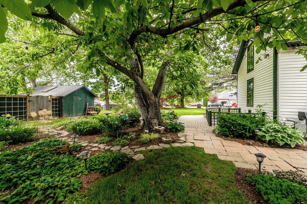 Woodbourne Inn