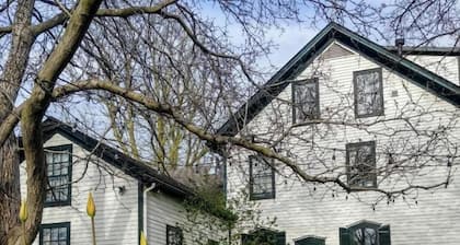 Woodbourne Inn