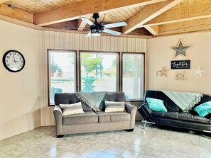 Suite Familiale | Coin séjour