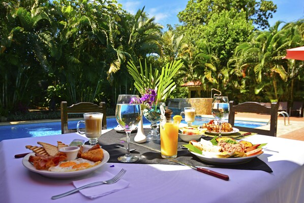 Petit déjeuner buffet compris tous les jours