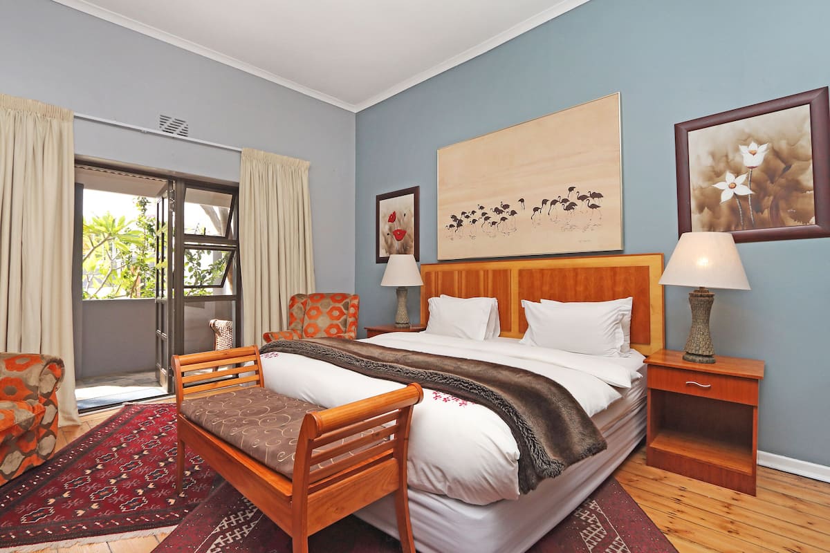 Chambre familiale, 2 chambres | Minibar, coffre-fort, accès au Wi-Fi (inclus), décor unique