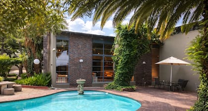 African Moon Corporate House