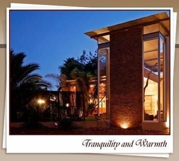Front of property - African Moon Corporate House (Kempton Park)