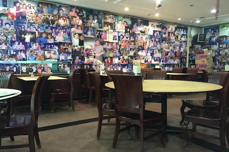 Restaurantes. New Orchid Hotel