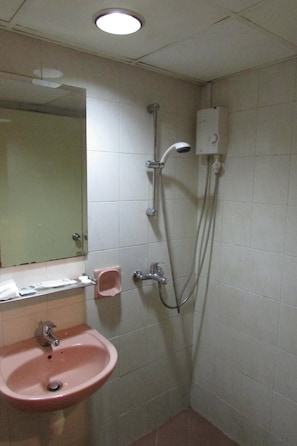 Articles de toilette gratuits, sèche-cheveux