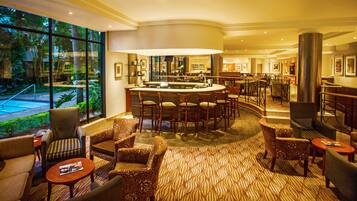 Bar (trong khuôn viên)