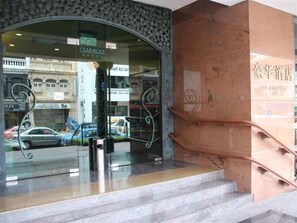 Exterior detail - Classique Hotel (Singapore)