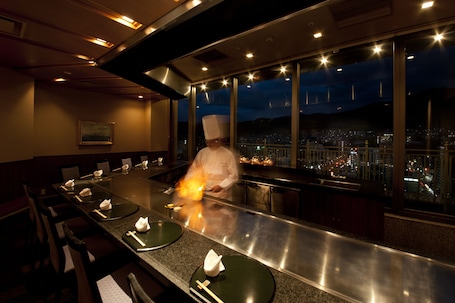 3 restaurants, Japanese cuisine