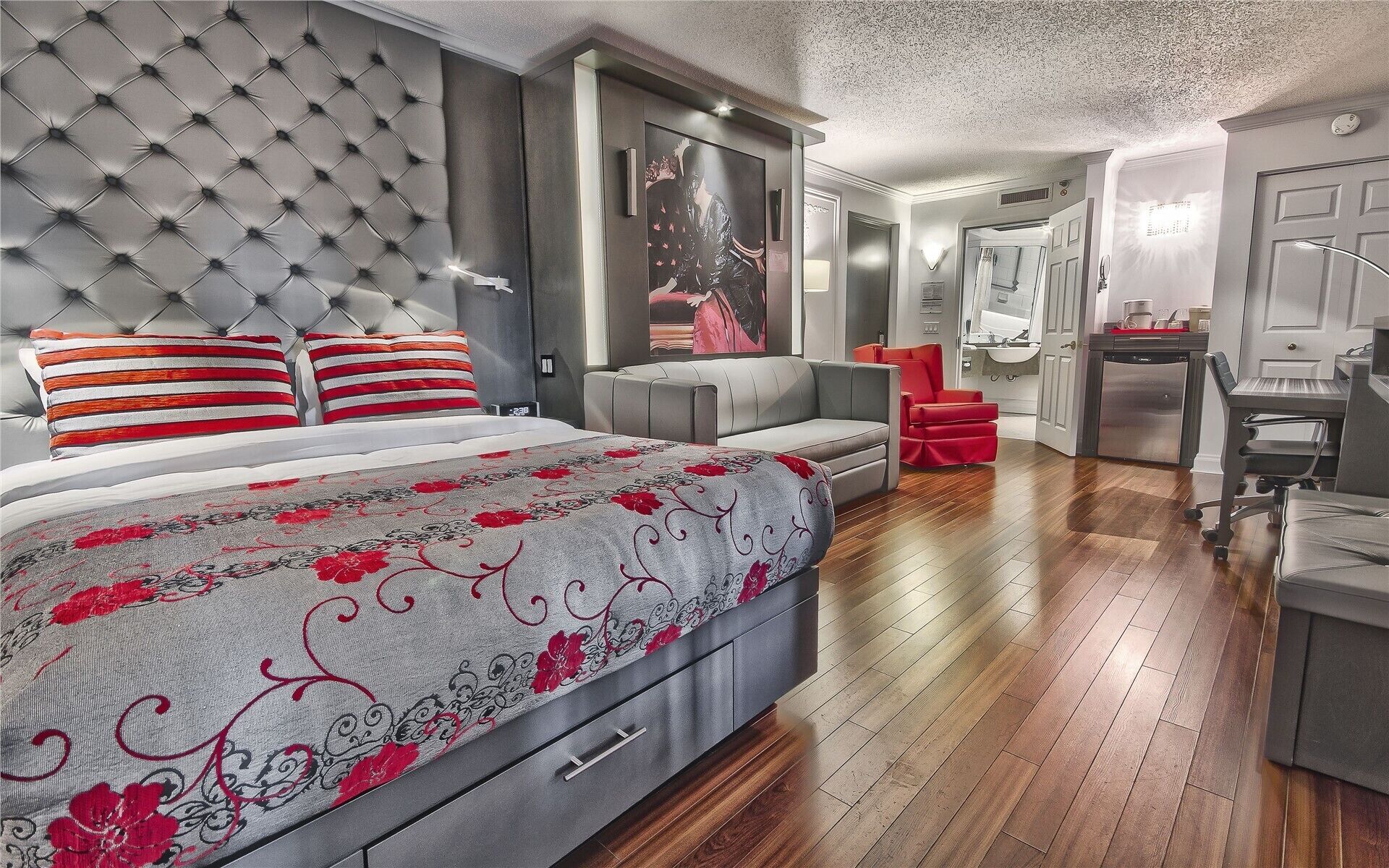 Coffres-forts dans les chambres, bureau, rideaux occultants