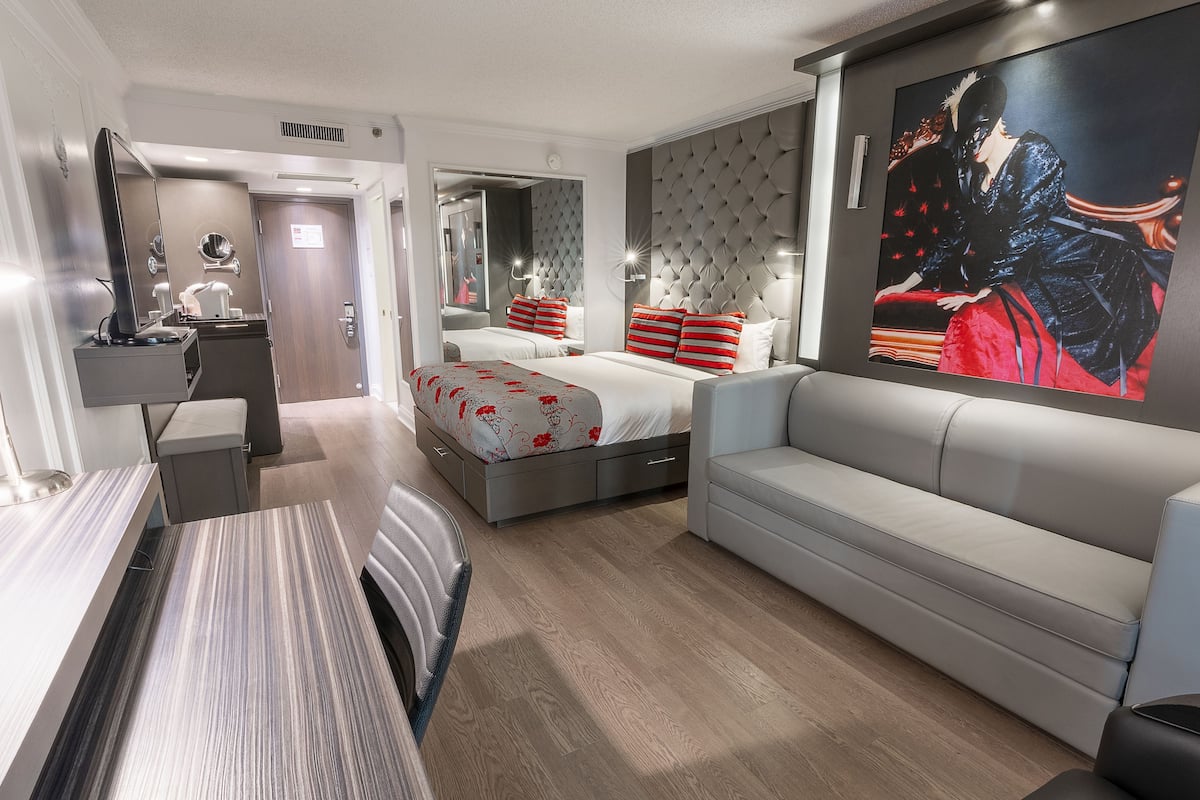 Coffres-forts dans les chambres, bureau, rideaux occultants