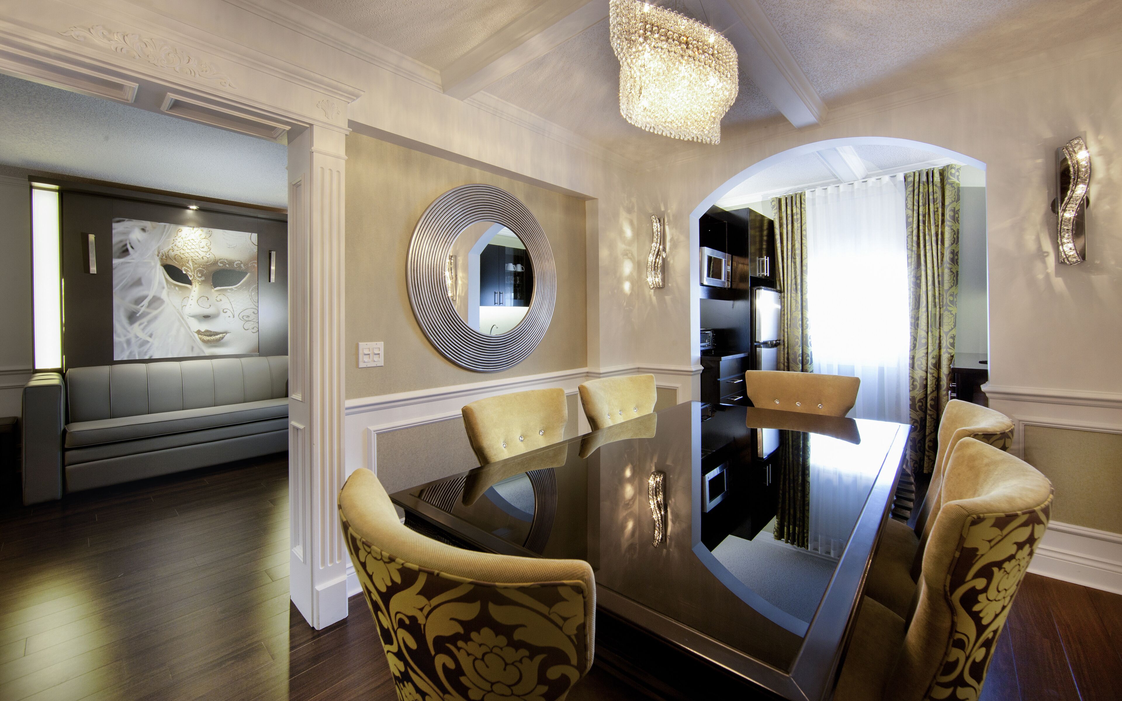 corporate suite, 1 queen murphy bed | dining room