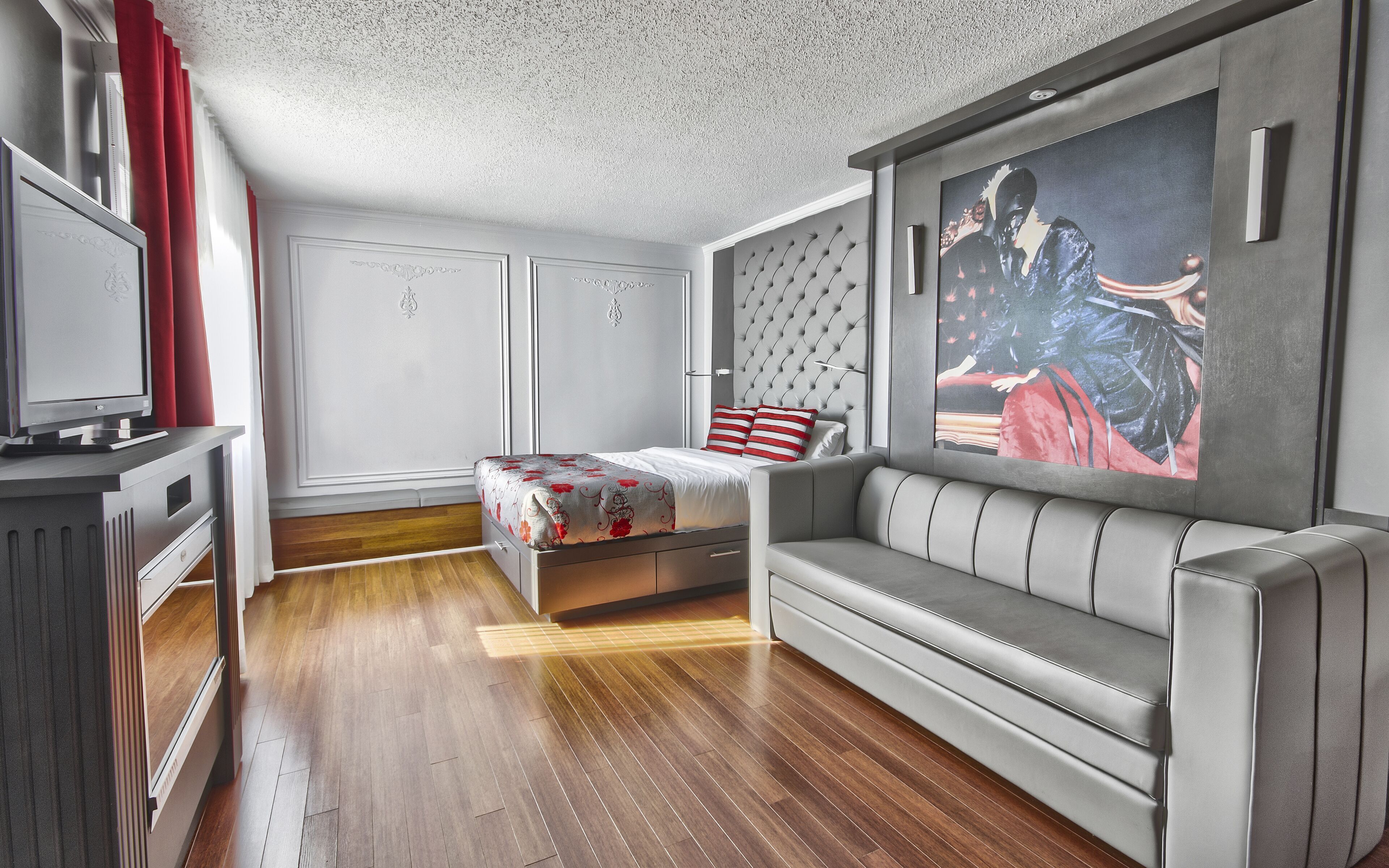 Coffres-forts dans les chambres, bureau, rideaux occultants