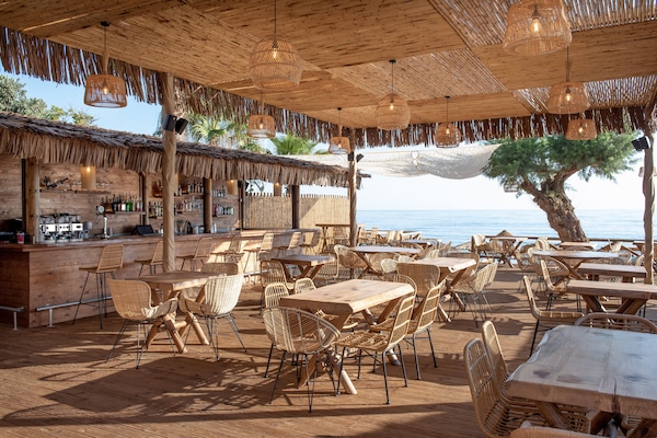 Beach bar