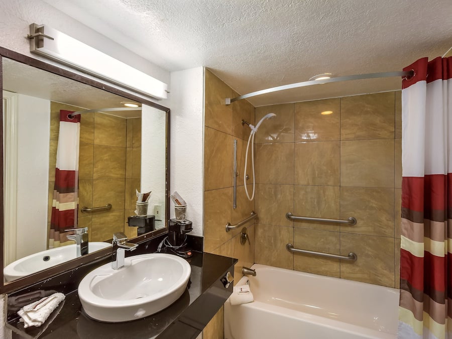 Free toiletries, towels