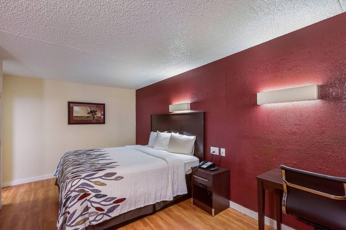 1 habitación, cortinas blackout, wifi gratis y ropa de cama 