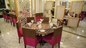 Dining - Treatotel (Ahmedabad)