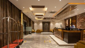 Lobby - Treatotel (Ahmedabad)