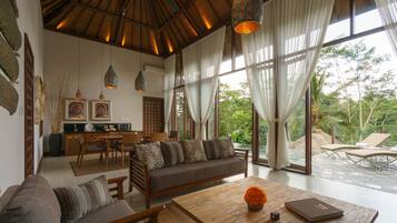 Two-Bedroom Villa (Personal Plunge Pool) | Coin séjour