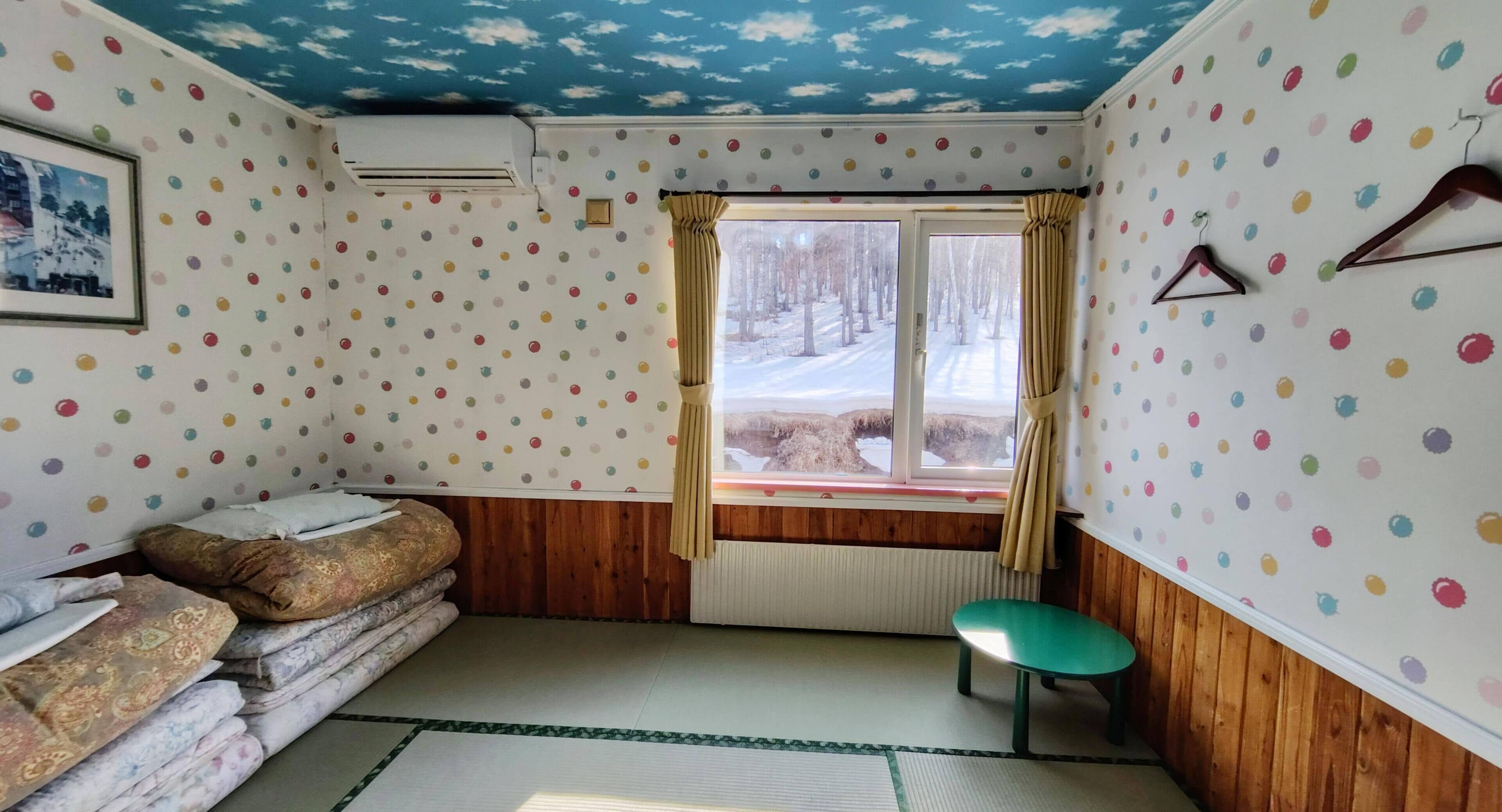 Traditional Room, Free Wifi, Non Smoking, Shared Bathroom | Free WiFi, bed sheets