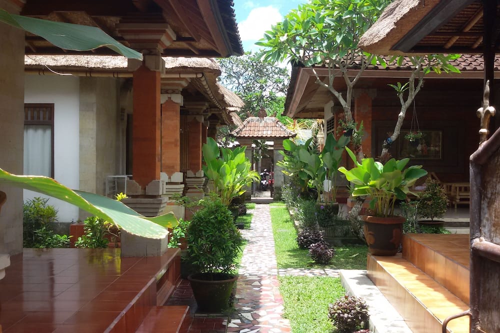 Nyoman Warta Accommodation