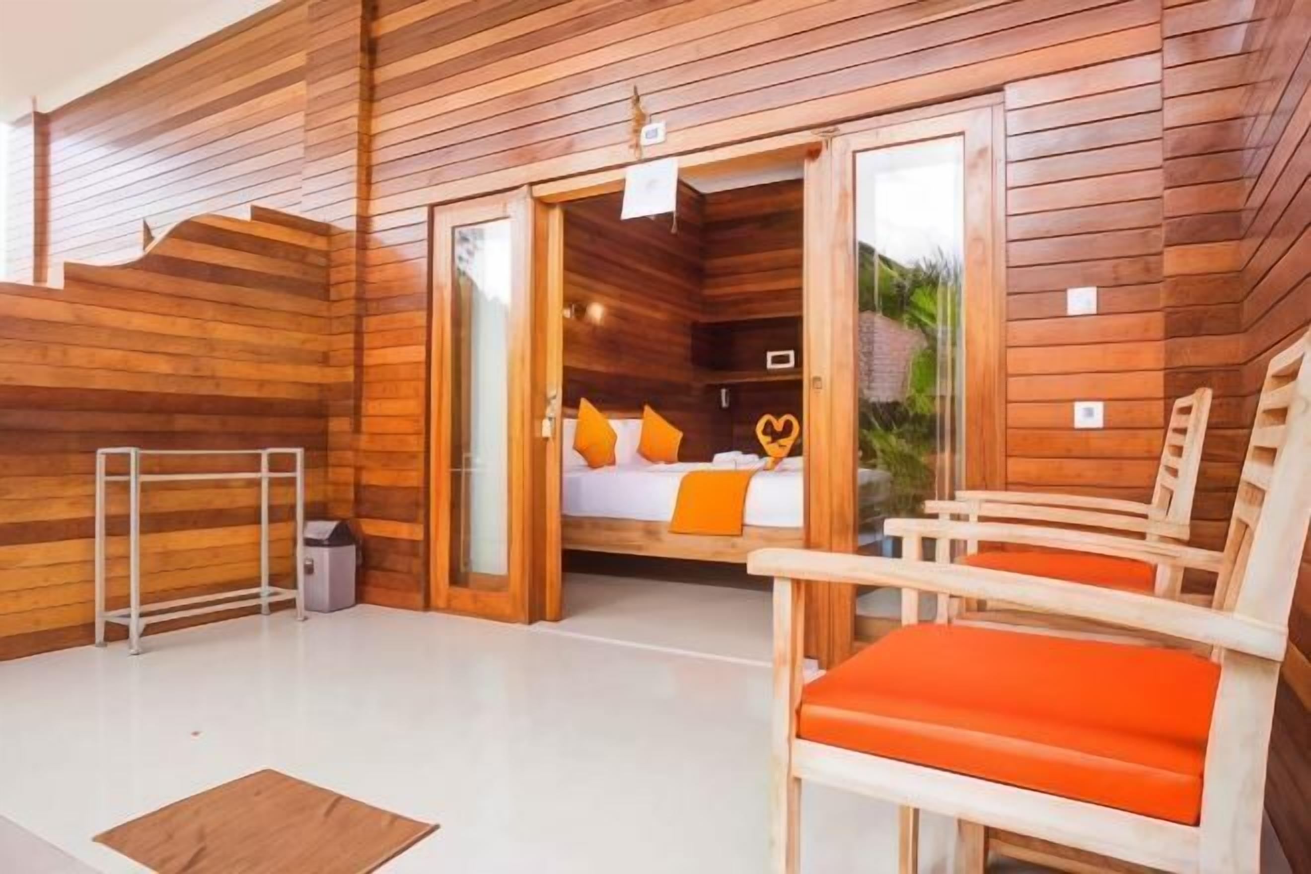 Minibar, in-room safe, desk, blackout curtains