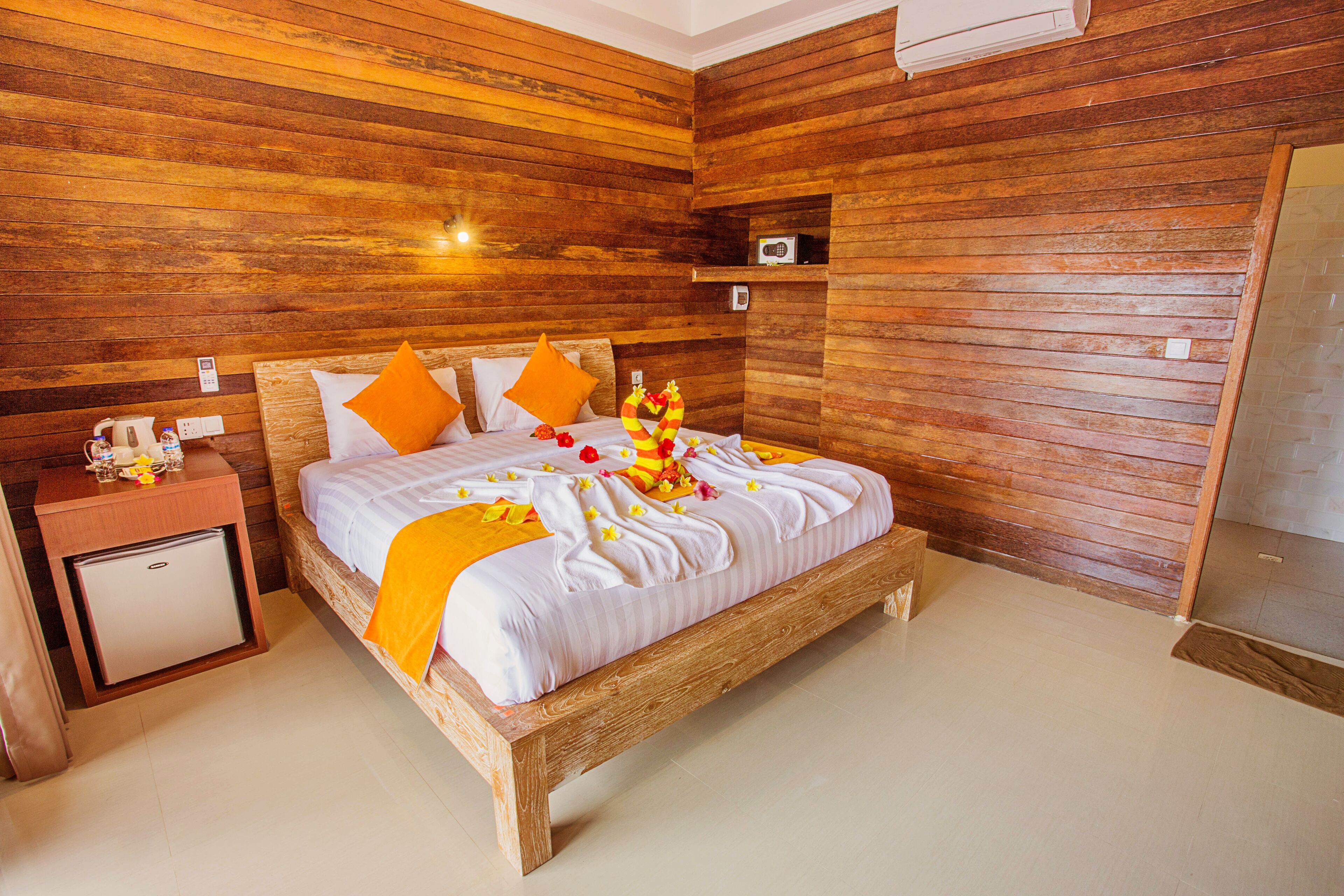 minibar, in-room safe, desk, blackout curtains