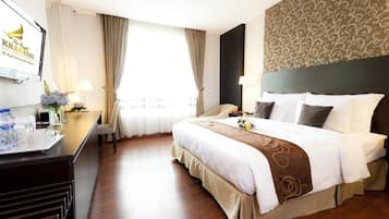 Egyptian cotton sheets, premium bedding, Select Comfort beds, minibar