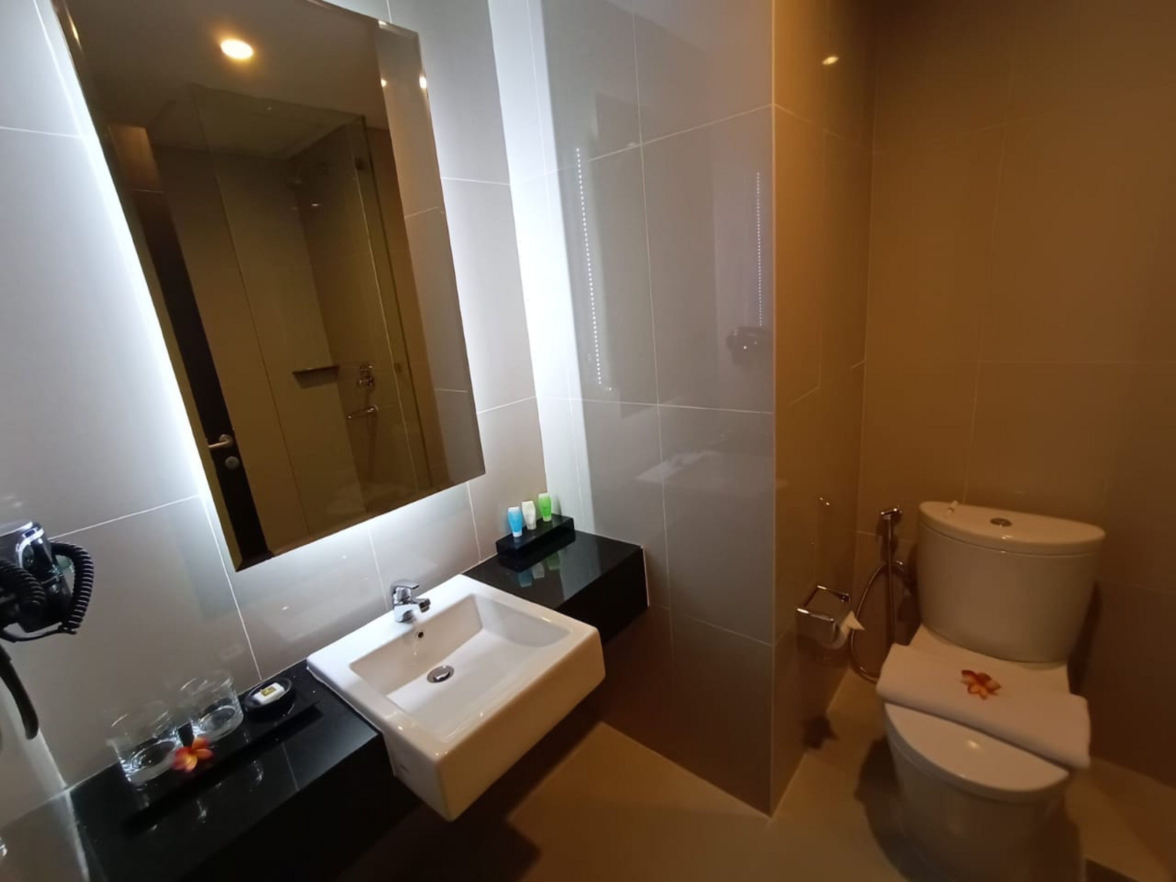 Photo - The Royale Krakatau Hotel