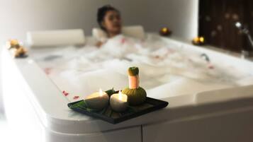 Bain à remous intérieur