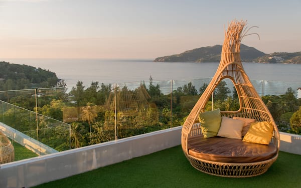 Crest Resort & Pool Villas