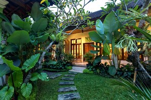 Room, Garden View | Garden view - The Tunjung Ubud Retreat (Ubud)