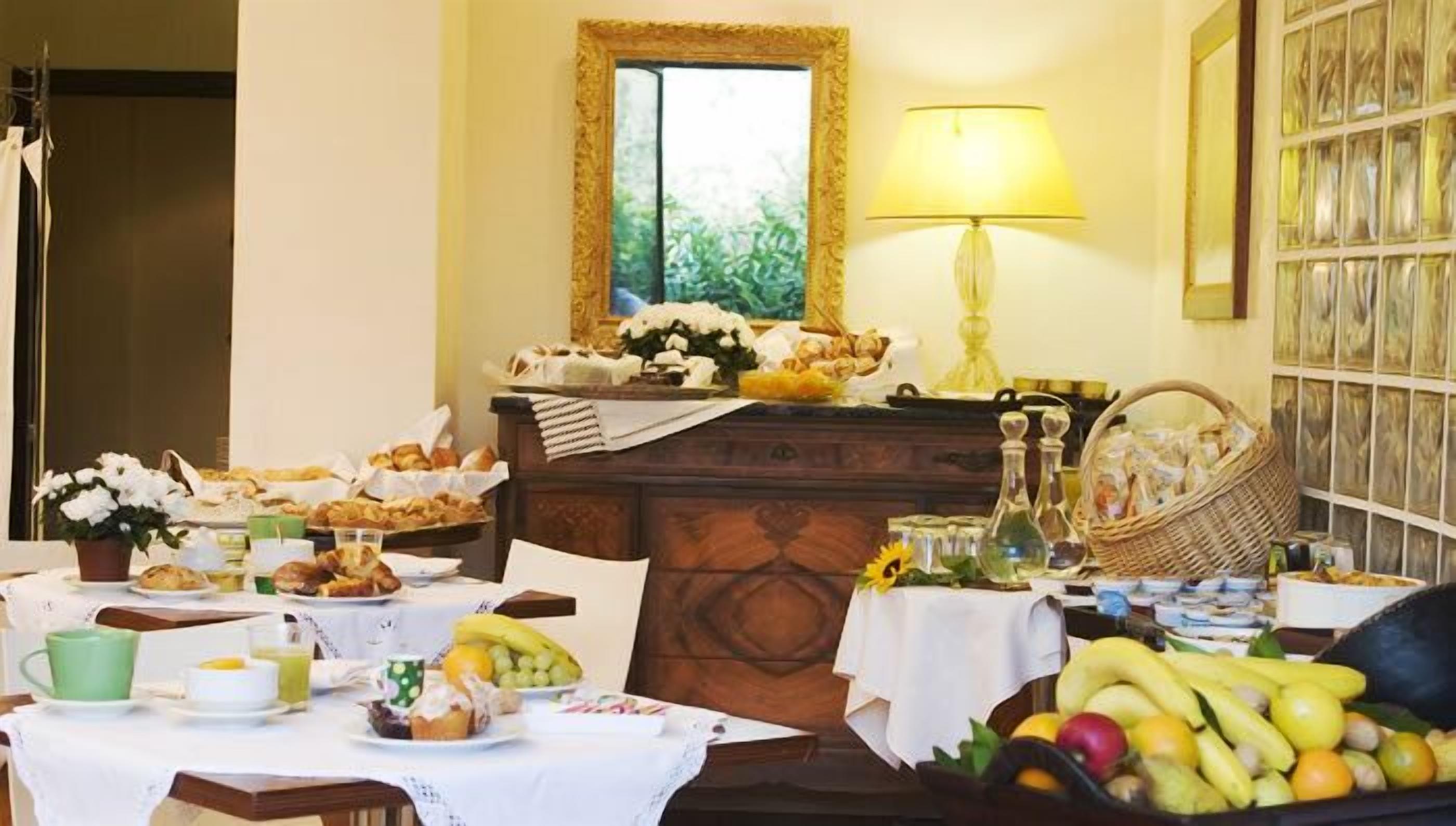 Daily buffet breakfast (EUR 5 per person)