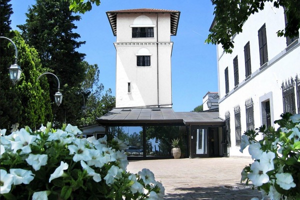 Facciata della struttura