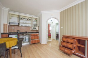 Apartment, 1 Bedroom | Private kitchenette | Fridge, stovetop, coffee/tea maker, electric kettle - My Home Apart Hotel (Alanya)