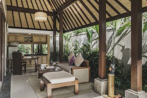 Grand 1 Bedroom Garden View Villa with Private Pool | Bếp riêng | Ấm điện 