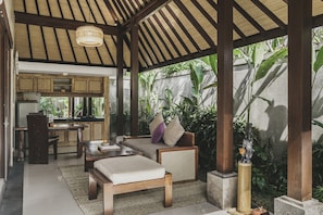 Grand 1 Bedroom Garden View Villa with Private Pool | Bếp riêng | Ấm điện