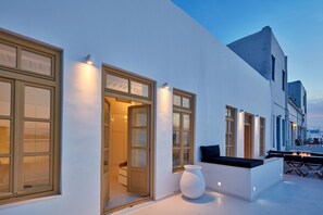 Fassade der Unterkunft – Abend/Nacht