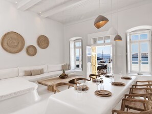 Villa, 4 habitaciones, vista al mar | Servicio a la habitación