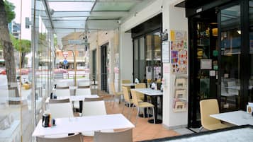 酒吧(店内)