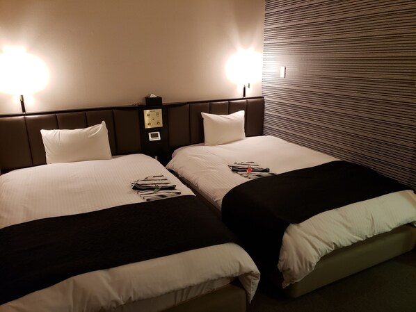 Desk, free WiFi, bed sheets