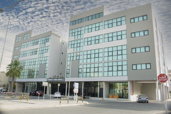 Exterior - Capital O 111 Infinity Suites (Manama)