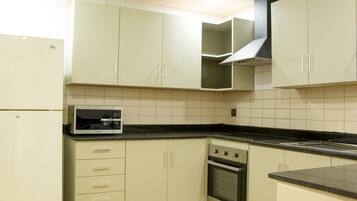 Apartment, 2 Bedrooms | 2 bedrooms, free WiFi, wheelchair access