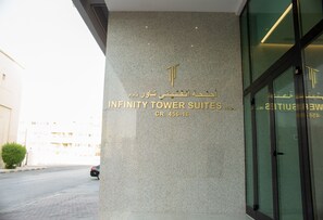 Front of property - Capital O 111 Infinity Suites (Manama)