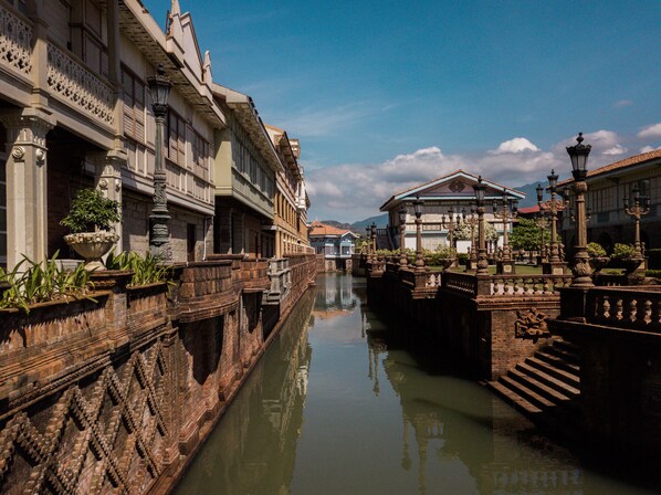 Property grounds - Las Casas Filipinas de Acuzar (Bagac)