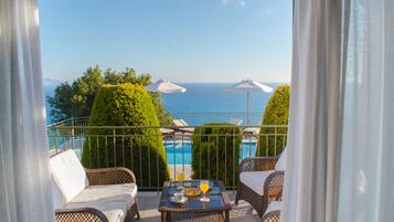 Villa de lujo, piscina privada, vistas al mar (Penelope) | Vistas desde la habitación