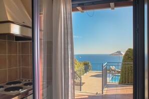 Luxury Villa, Private Pool, Sea View (Odysseus) | Private kitchen