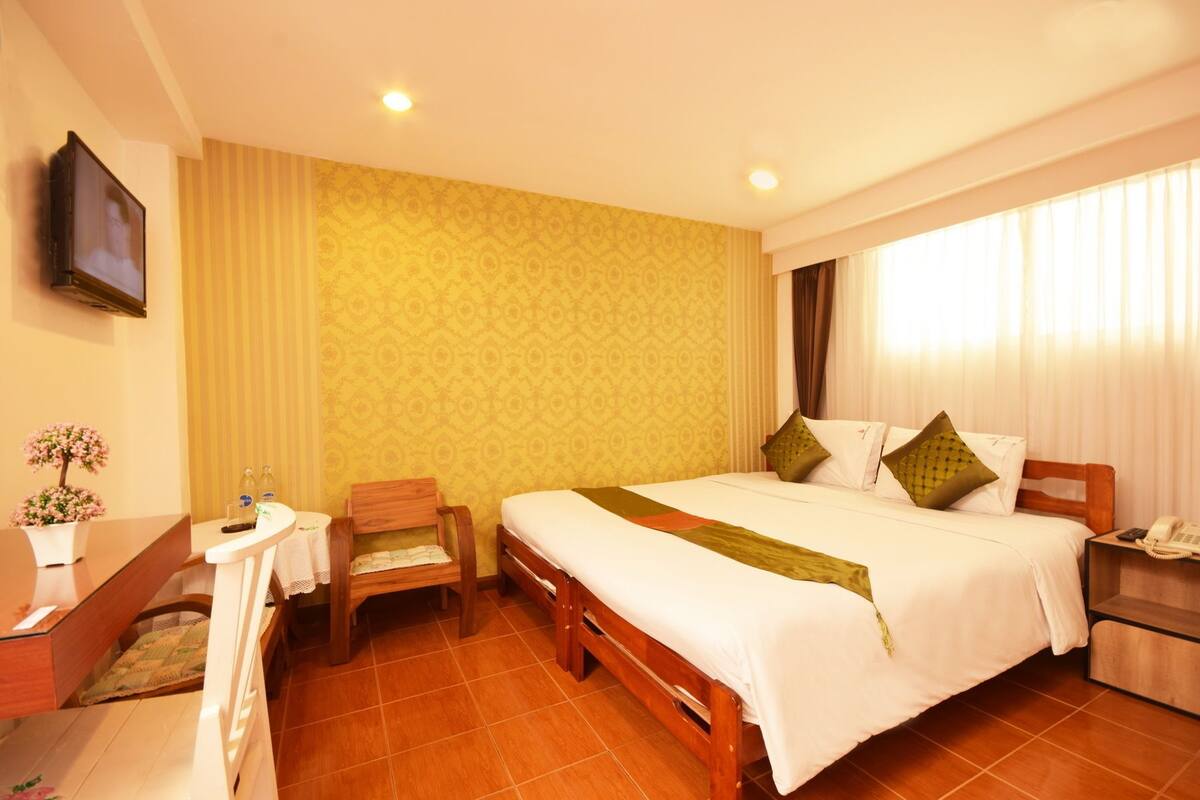 Deluxe Room | โต๊ะทำงาน, ผ้าม่านกันแสง, Wi-Fi ฟรี, ห้องพักตกแต่งอย่างมีเอกลักษณ์