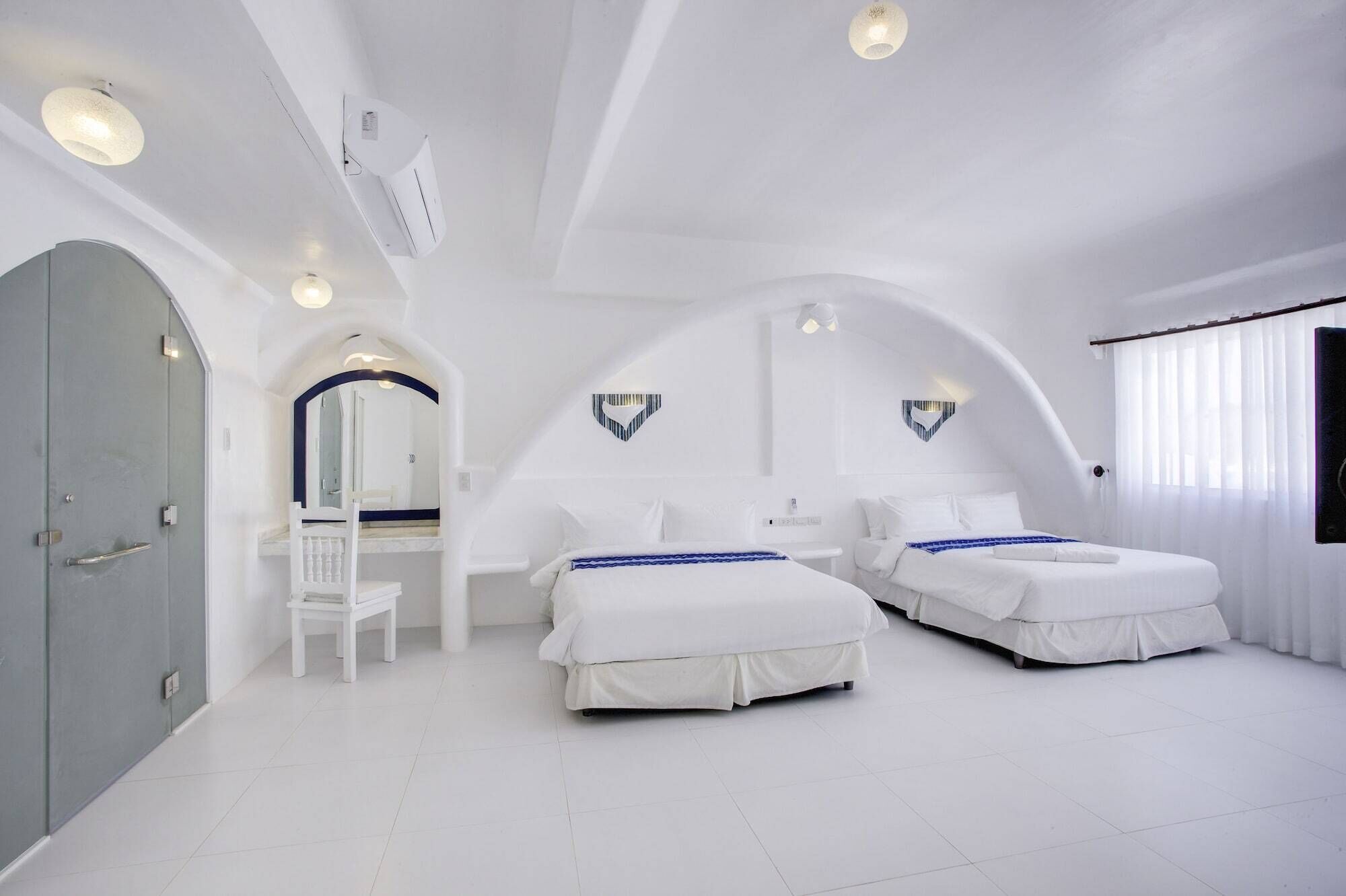 2 bedrooms, desk, free WiFi, bed sheets