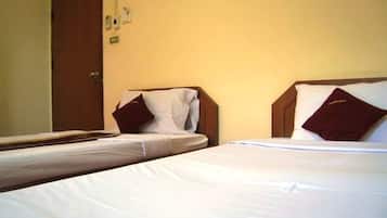 Standard Double Room | Desk, free WiFi